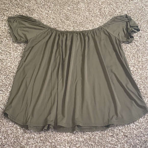 Off The Shoulder Green Drape Top - Picture 5 of 5